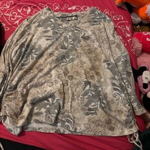 Floral Patterned Long Sleeve Top